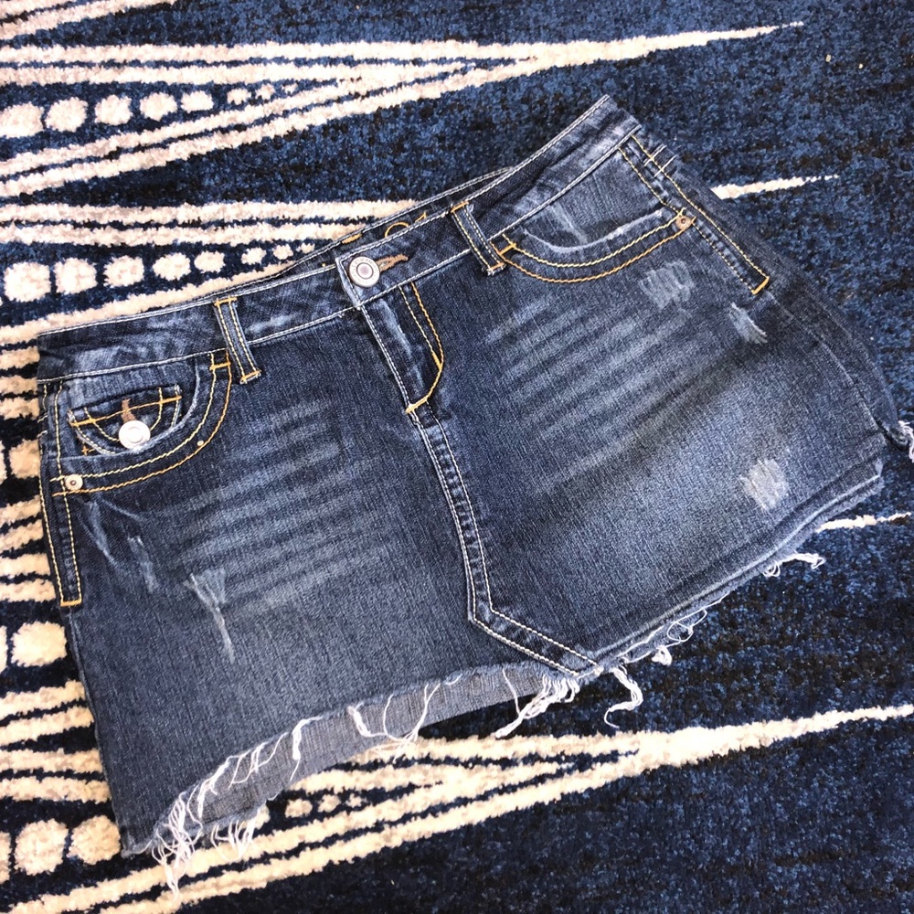 🦋pick 5/$25!  曆 Short jean skirt